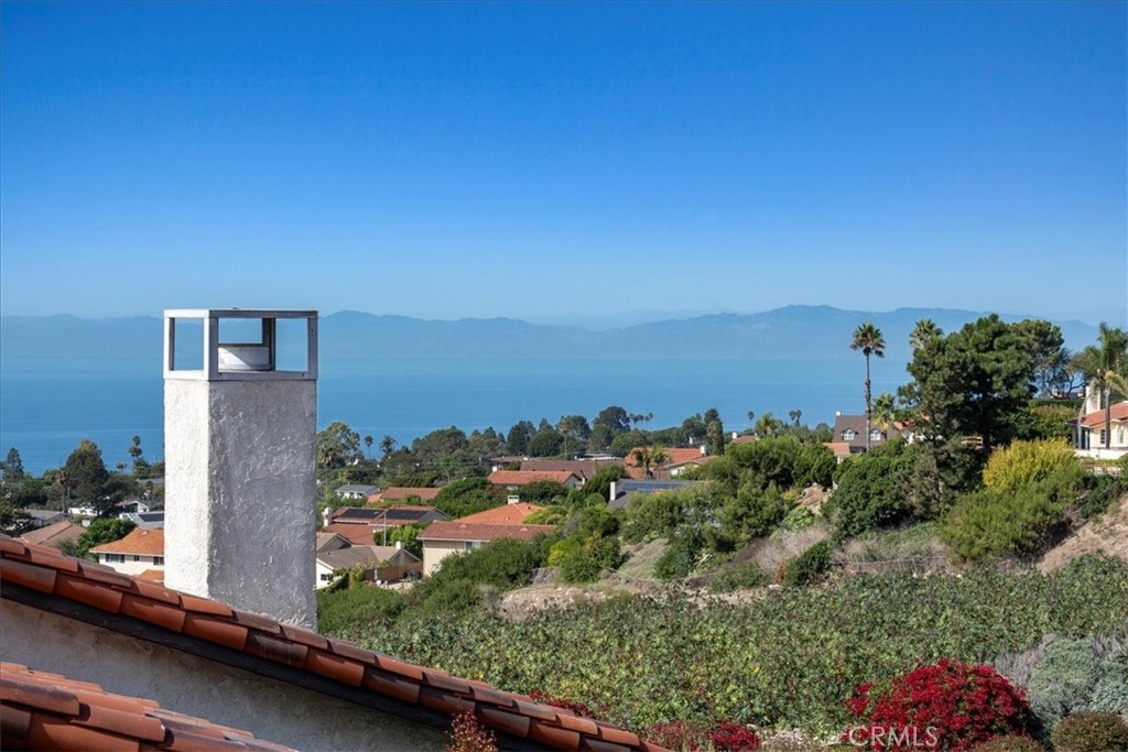 17 Ocean Crest Court