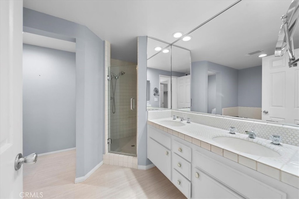 17 Ocean Crest Court