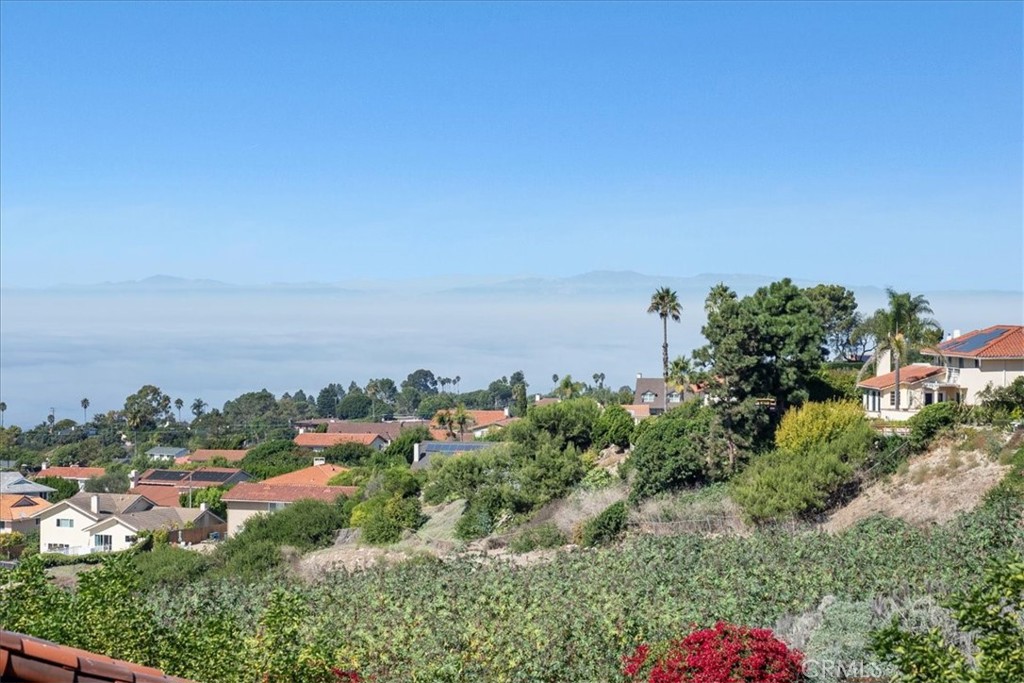 17 Ocean Crest Court