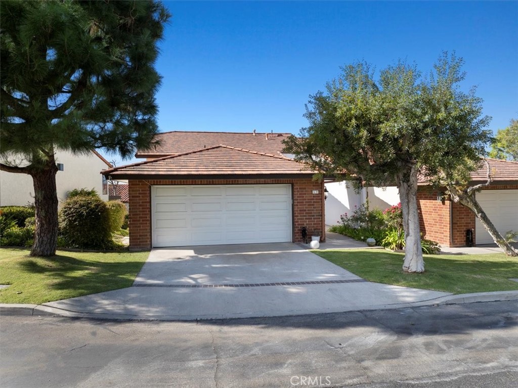 17 Ocean Crest Court
