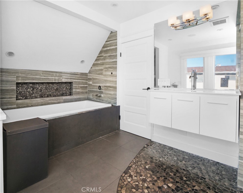 415 Emerald Street