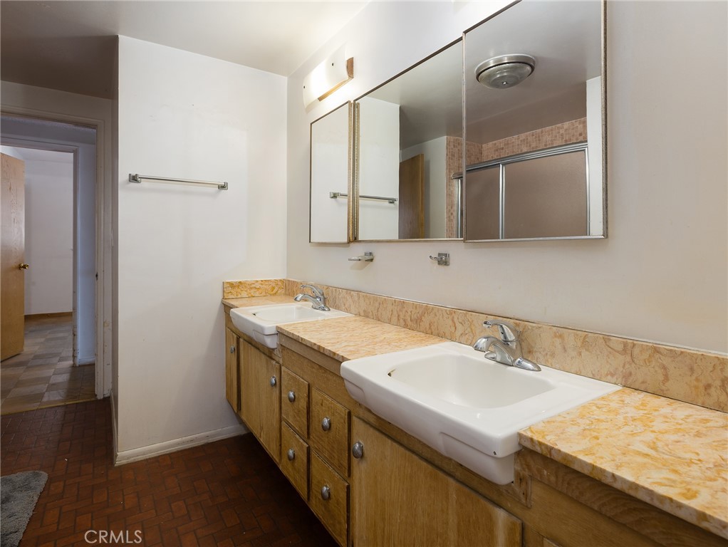 27012 Freeport Road