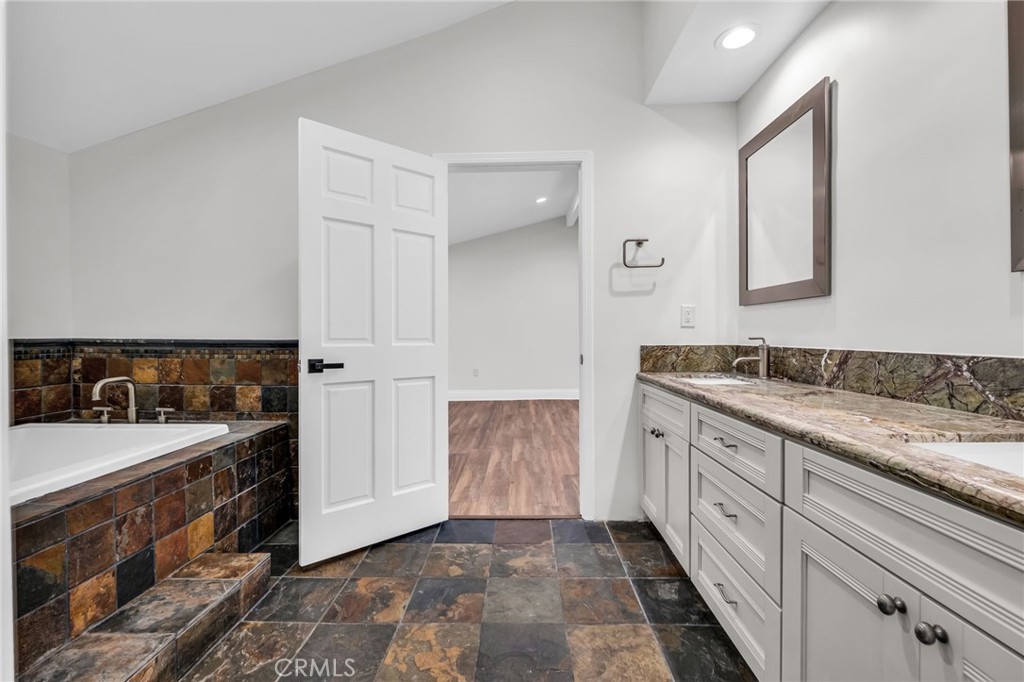 2417 Sunnyside Ridge Road