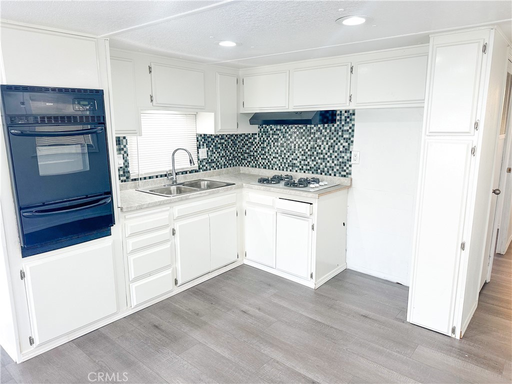 2451 Soledad Canyon Road 32
