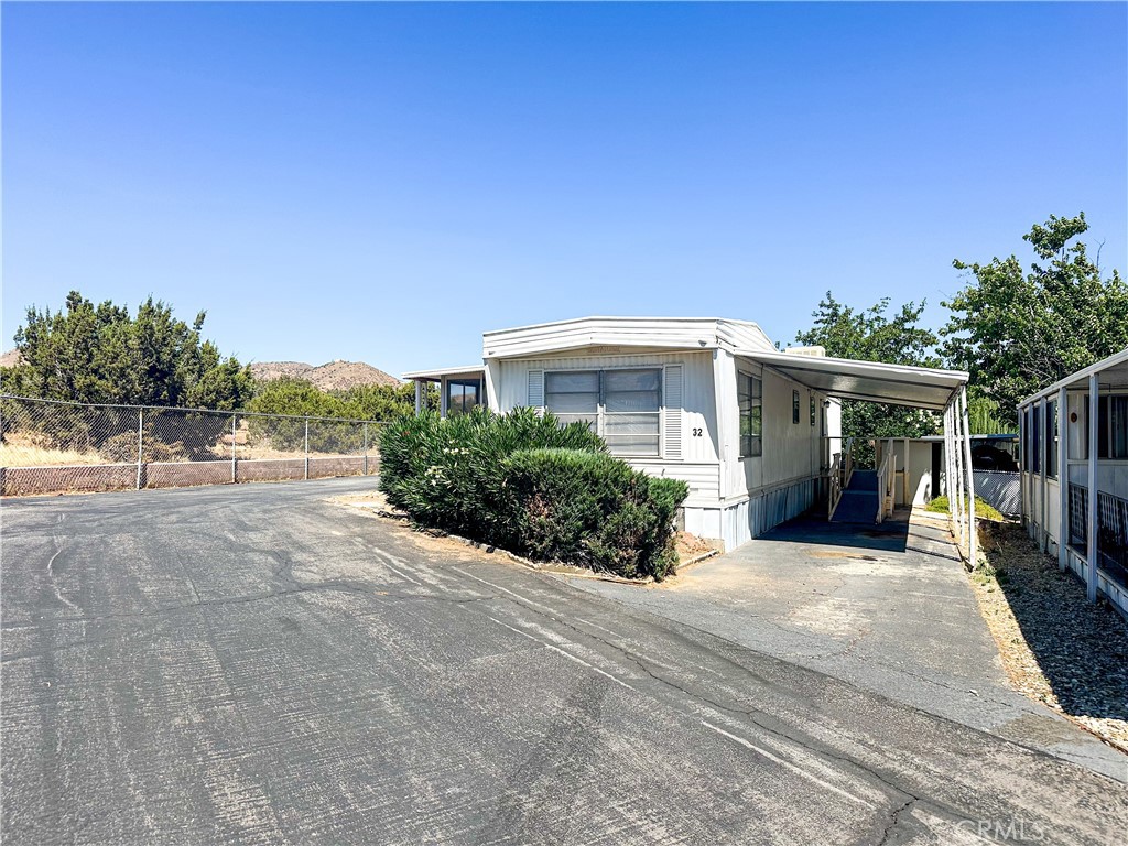 2451 Soledad Canyon Road 32