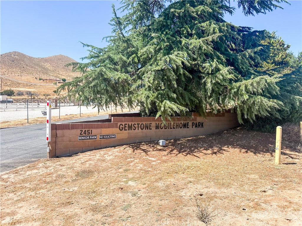 2451 Soledad Canyon Road 32