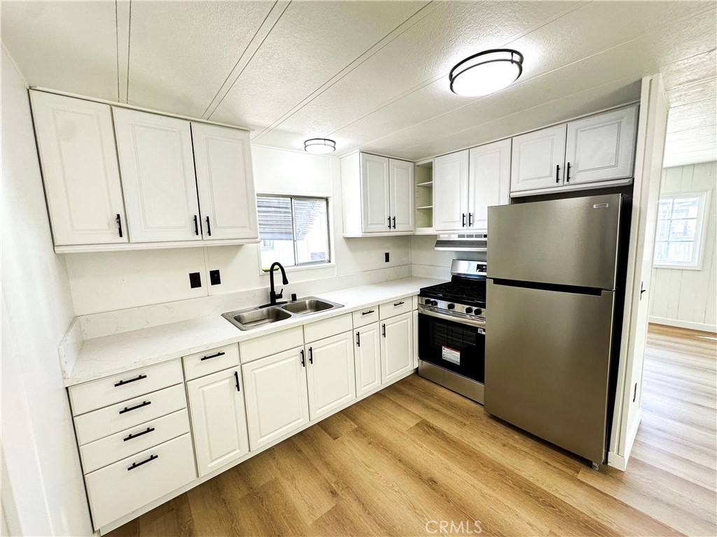 2436 Lomita Boulevard 11