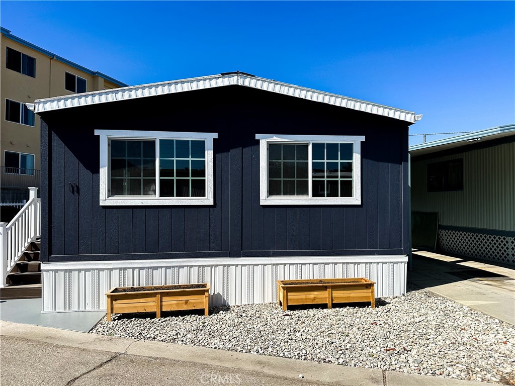 2436 Lomita Boulevard 11