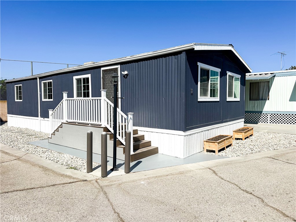 2436 Lomita Boulevard 11