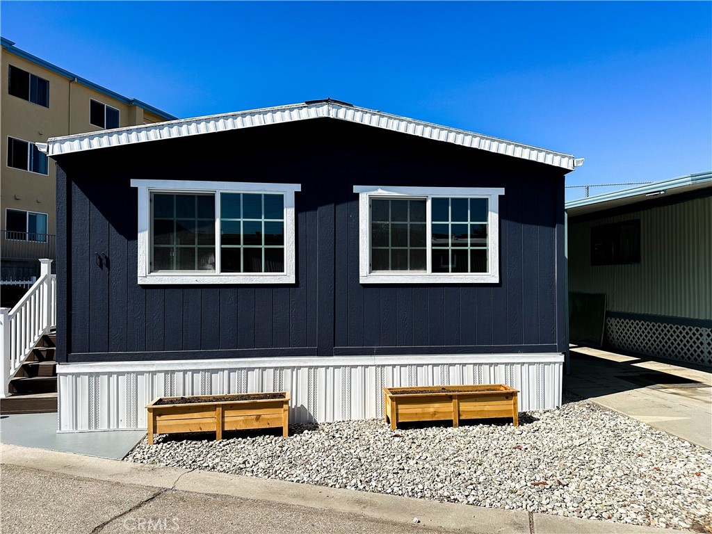 2436 Lomita Boulevard 11