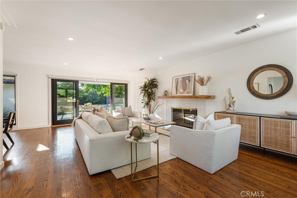 733 Hunter Drive