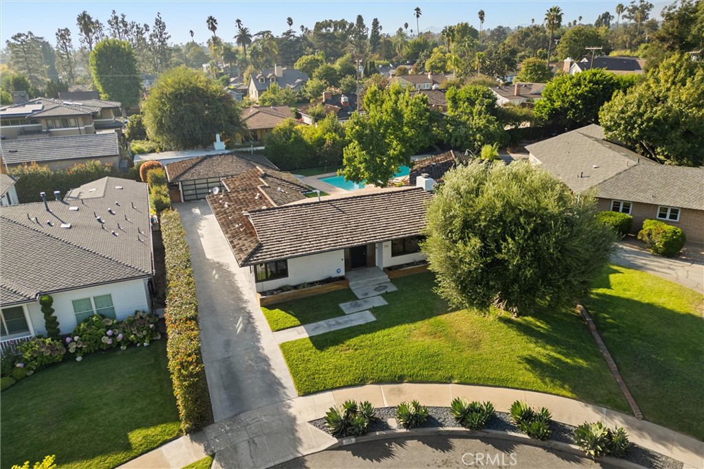 733 Hunter Drive