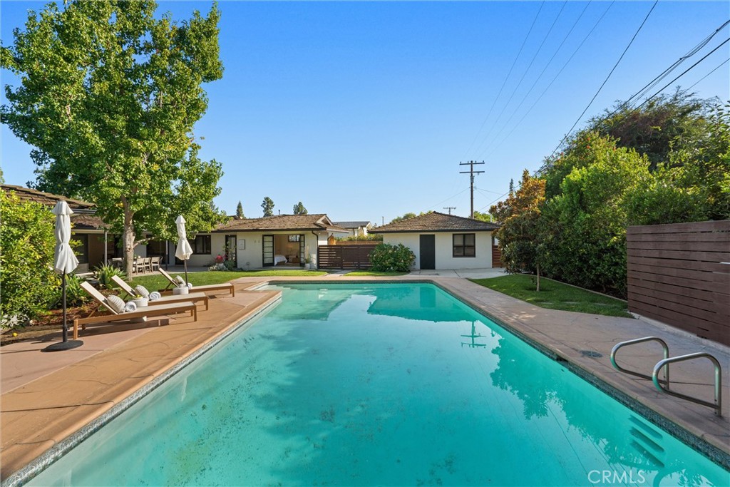 733 Hunter Drive