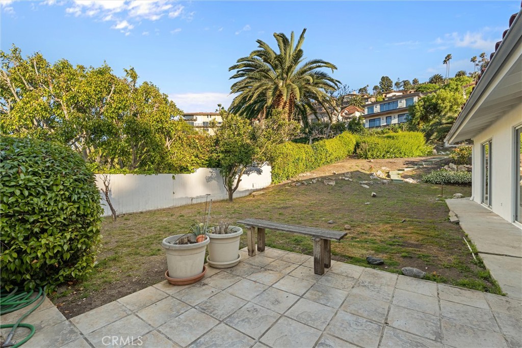 628 Via Del Monte