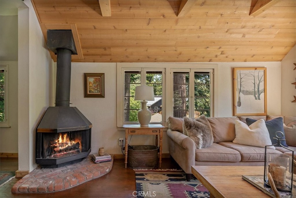 660 Burnt Mill