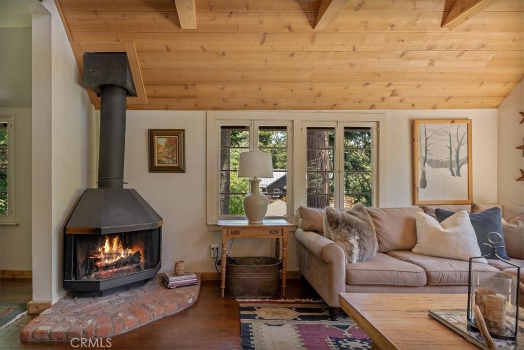 660 Burnt Mill