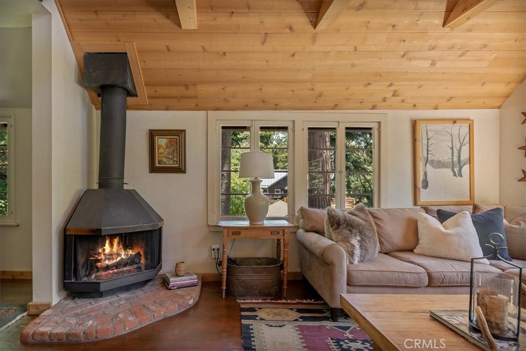 660 Burnt Mill