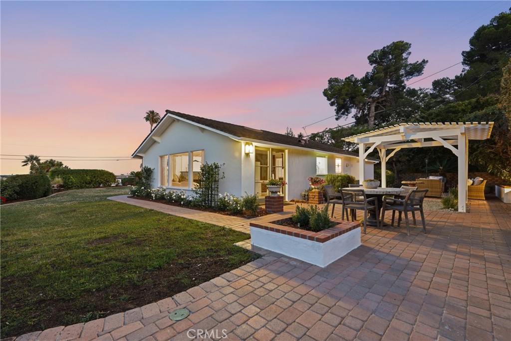 1 Stirrup Road