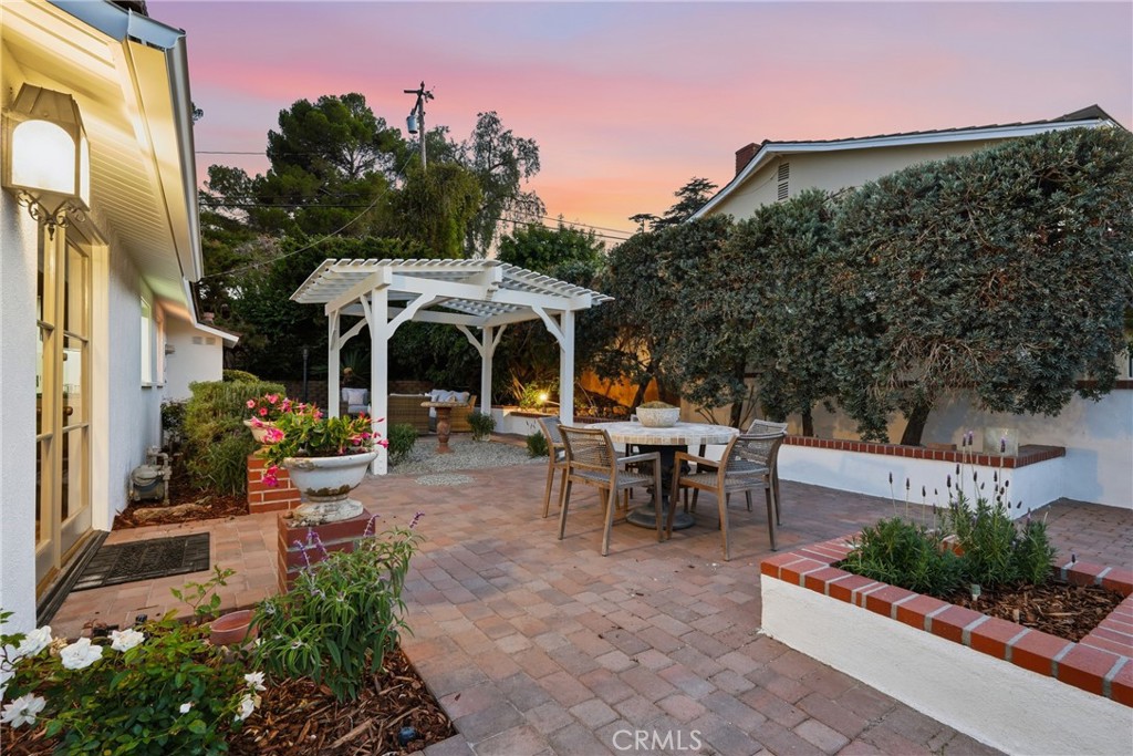 1 Stirrup Road