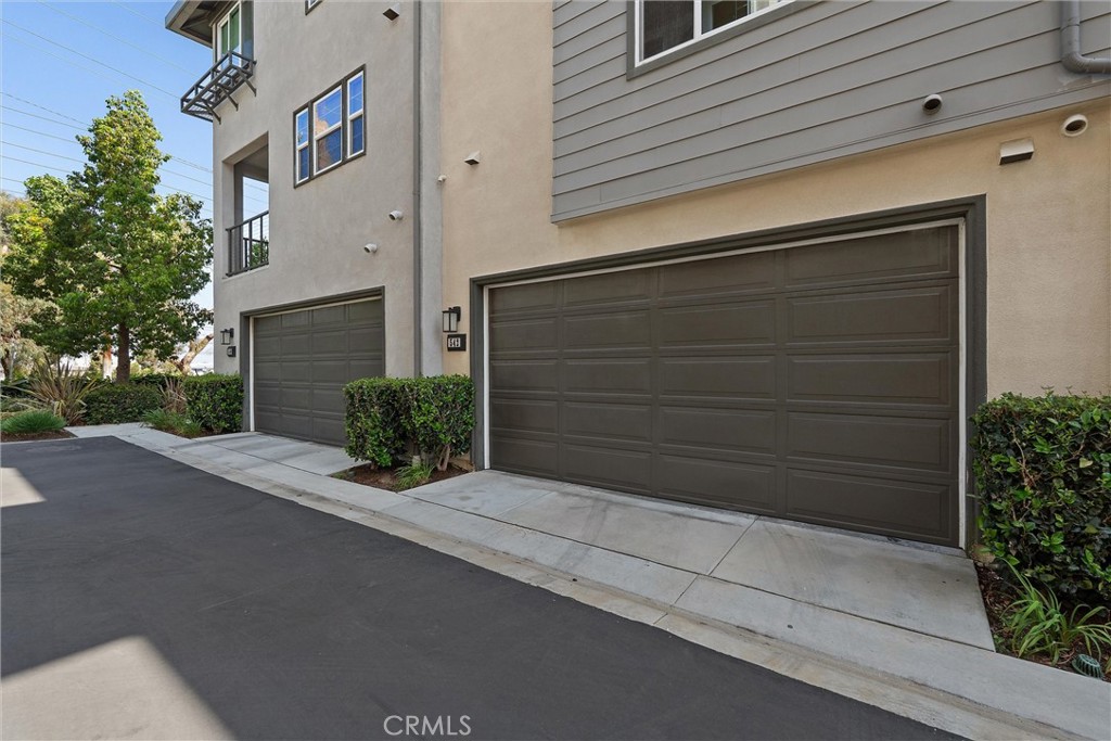 542 E Imperial Avenue