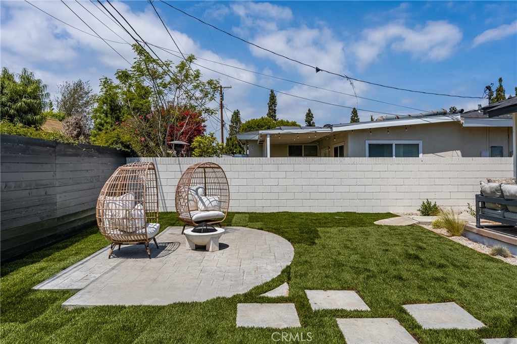 3323 Fanwood Avenue