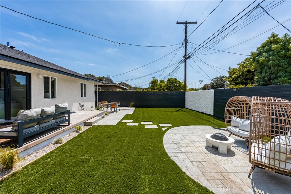 3323 Fanwood Avenue