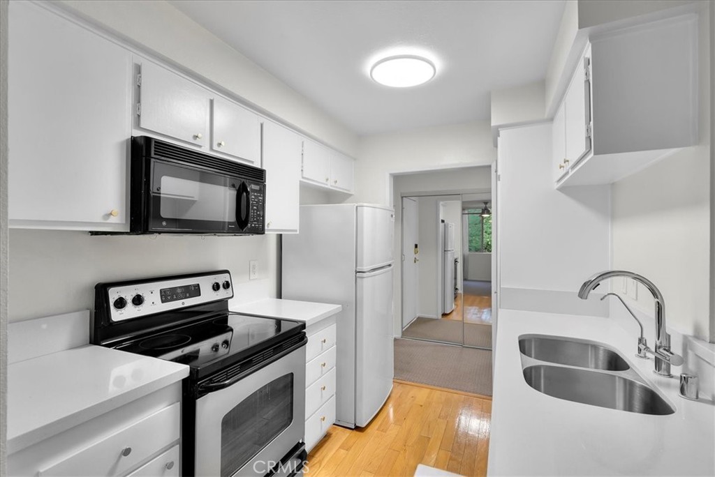 28121 Highridge Road 311