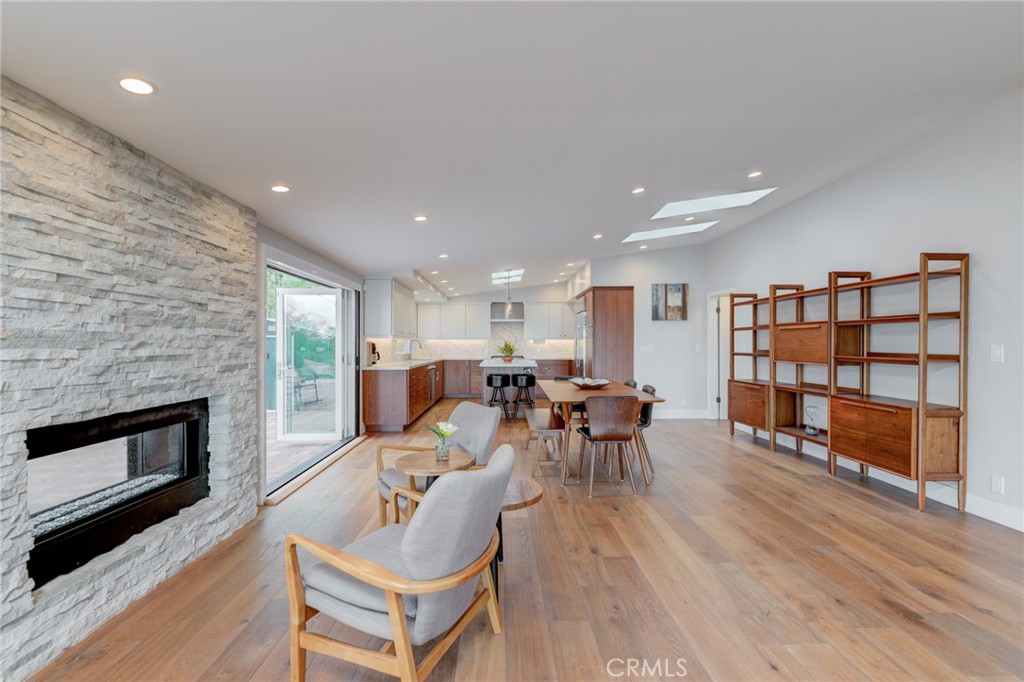 5527 Shoreview Drive