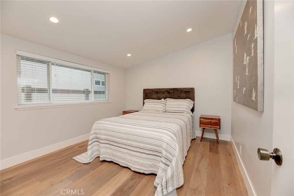 5527 Shoreview Drive