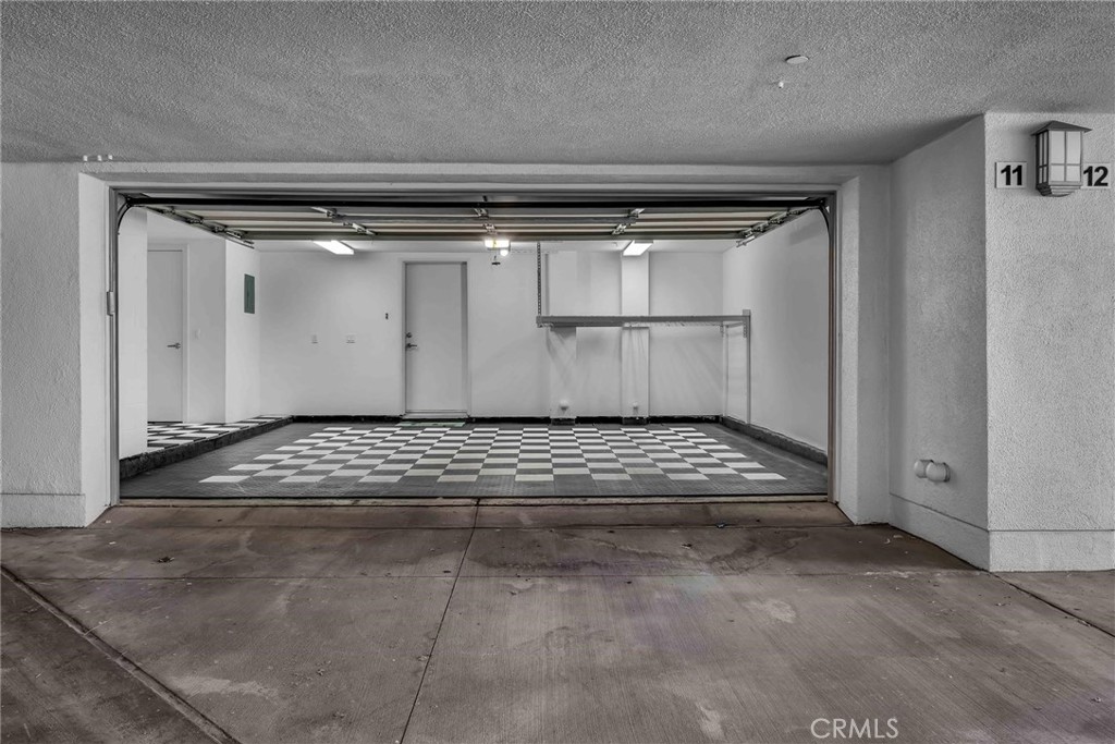 5507 W 149th Place 11