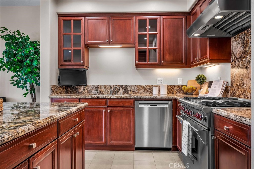 5507 W 149th Place 11