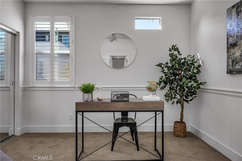 5507 W 149th Place 11