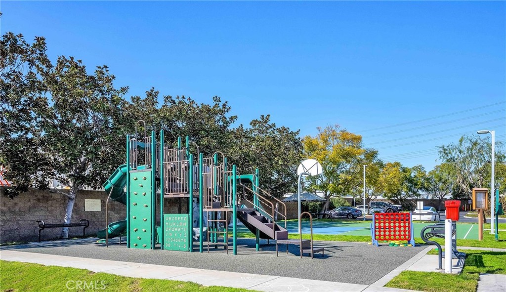 5507 W 149th Place 11