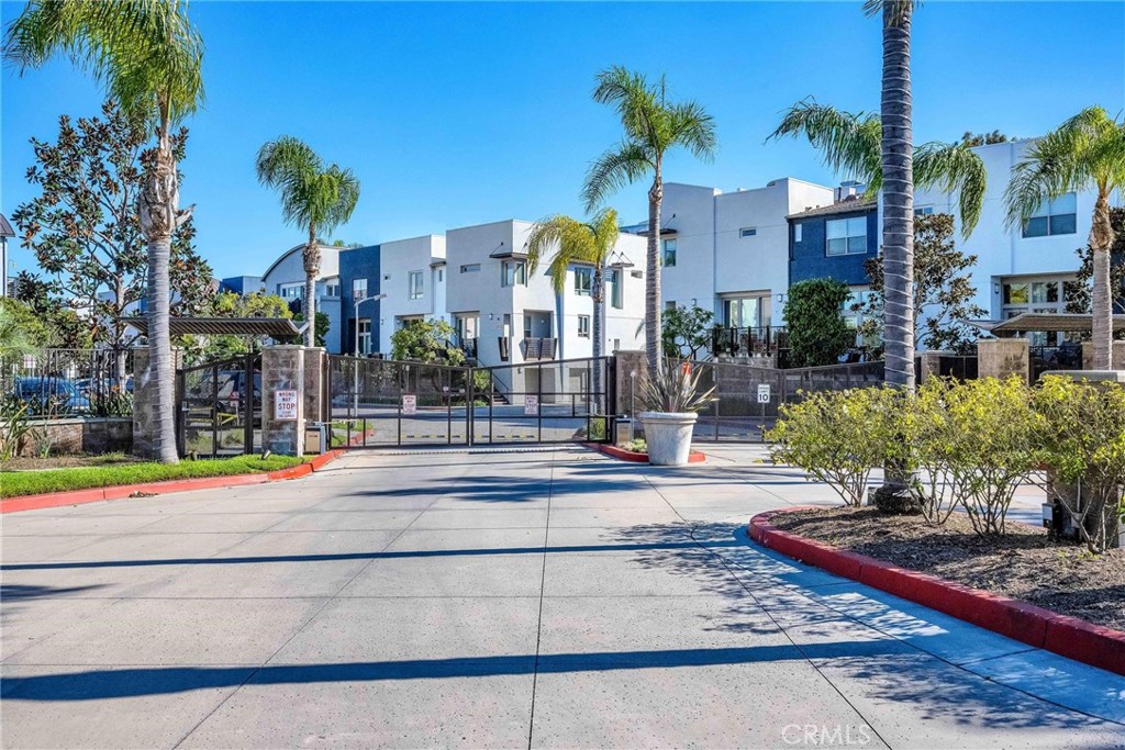 5507 W 149th Place 11