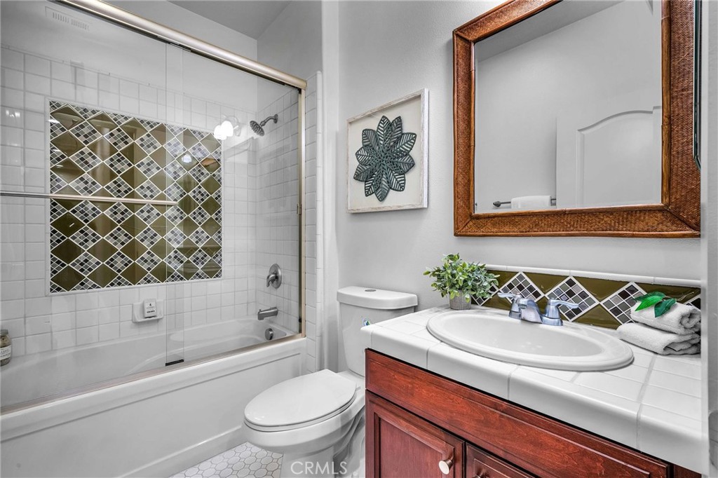 5507 W 149th Place 11