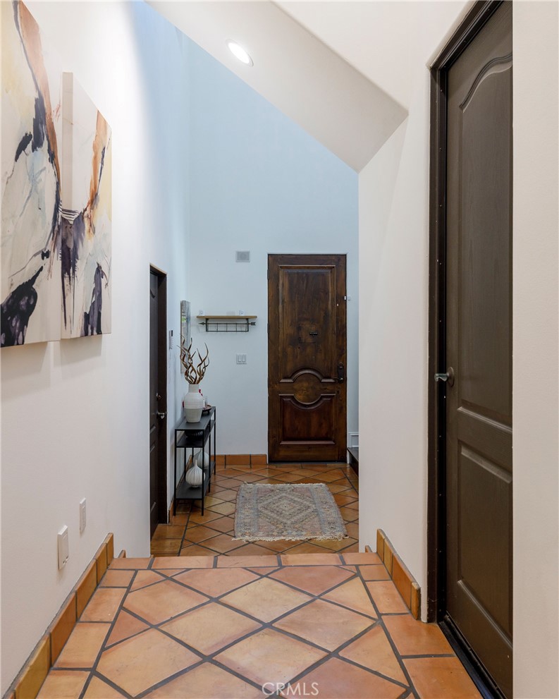 202 N Irena Avenue B