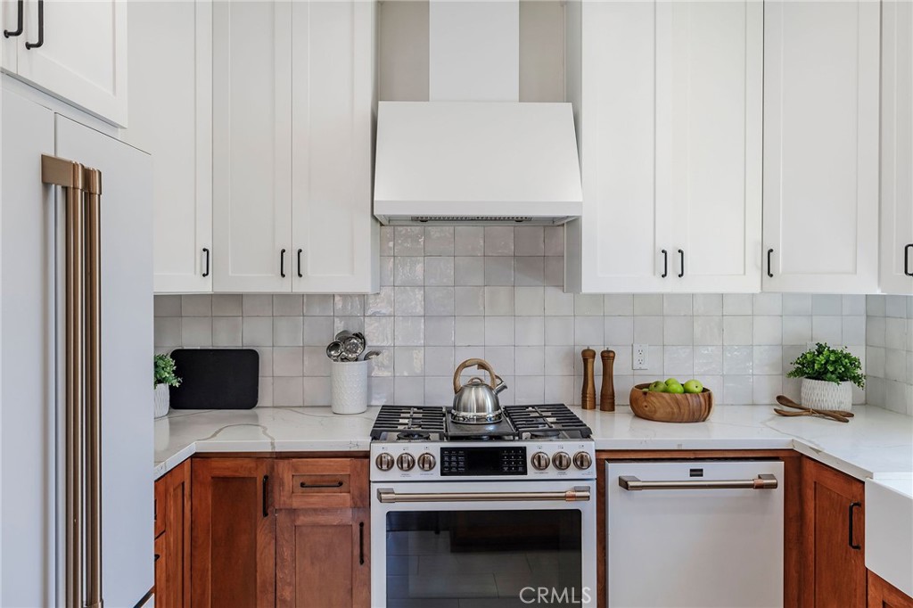 202 N Irena Avenue B