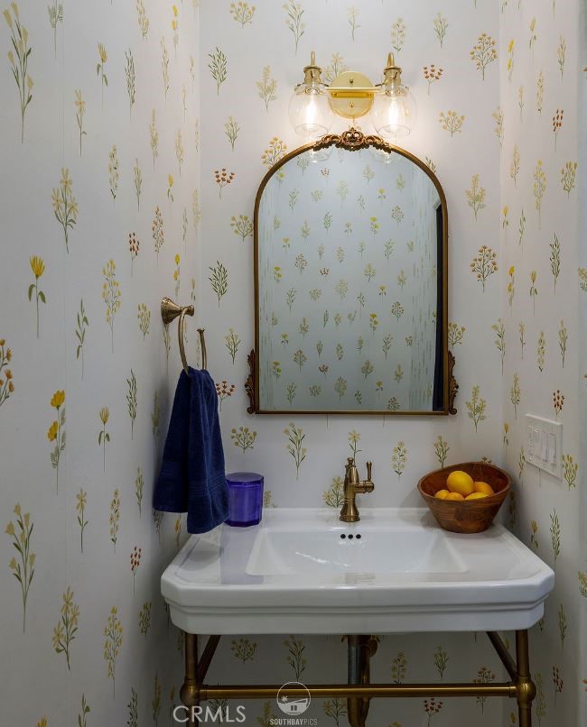 202 N Irena Avenue B