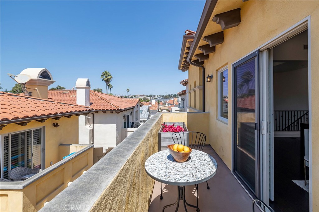 202 N Irena Avenue B