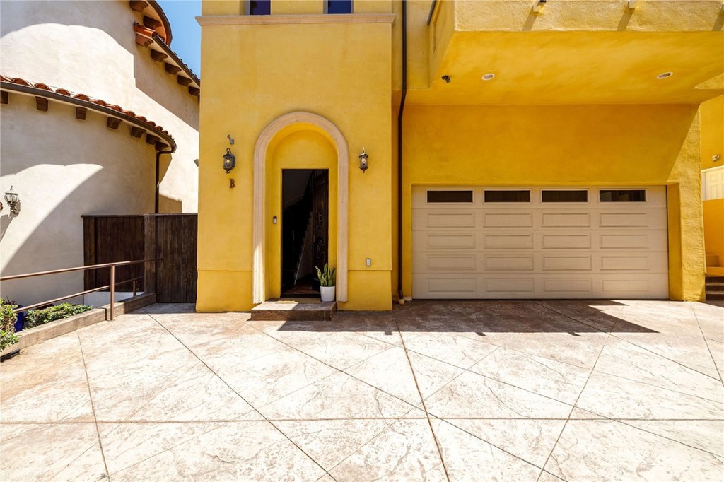 202 N Irena Avenue B