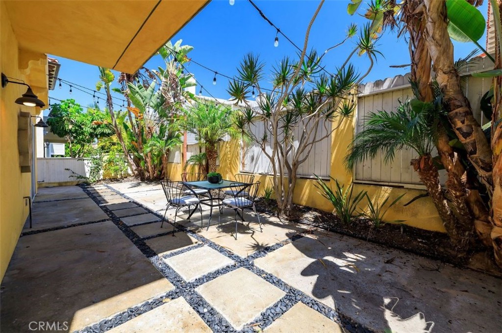 202 N Irena Avenue B