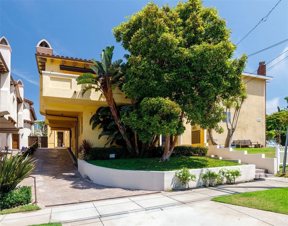 202 N Irena Avenue B