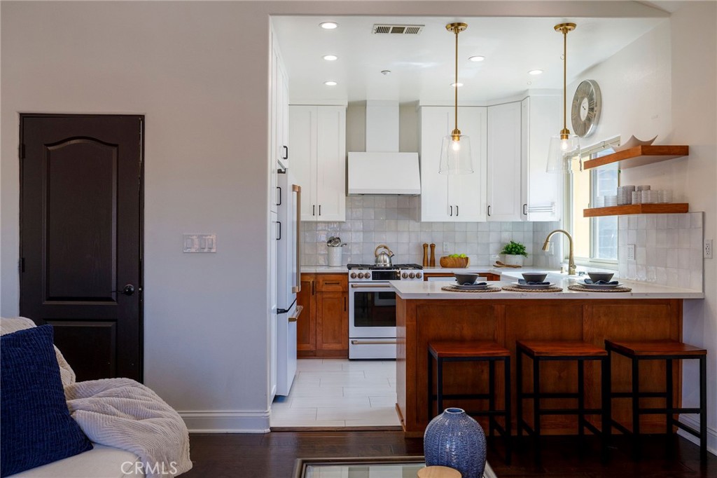 202 N Irena Avenue B