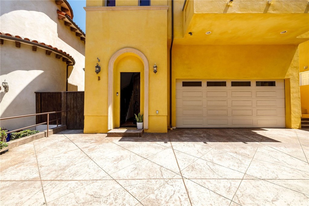 202 N Irena Avenue B