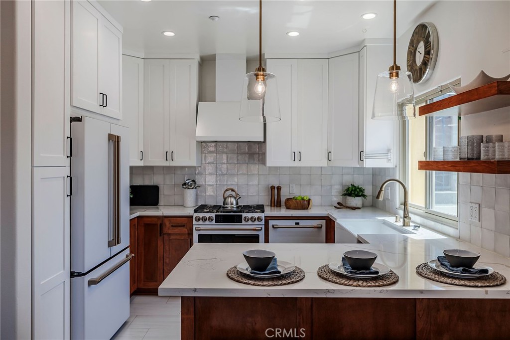 202 N Irena Avenue B