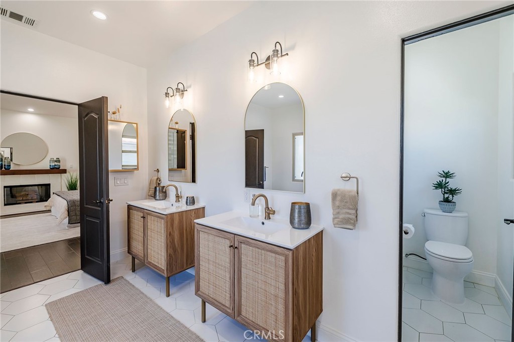 202 N Irena Avenue B