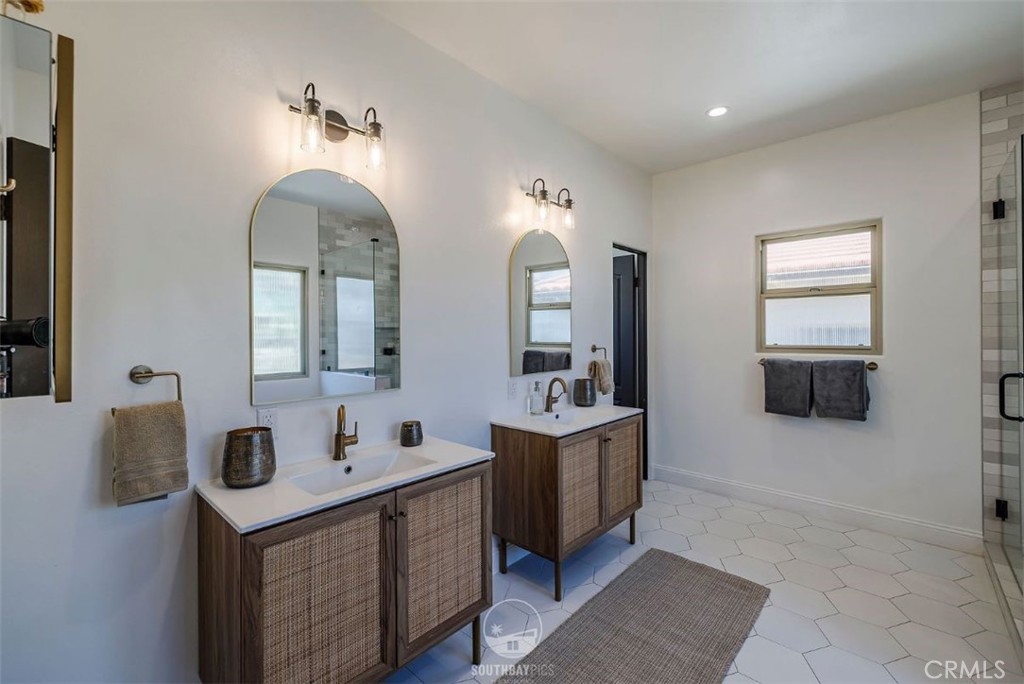 202 N Irena Avenue B