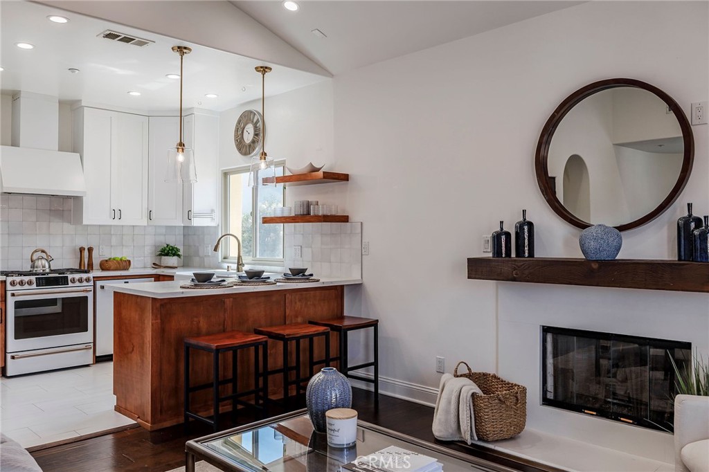 202 N Irena Avenue B