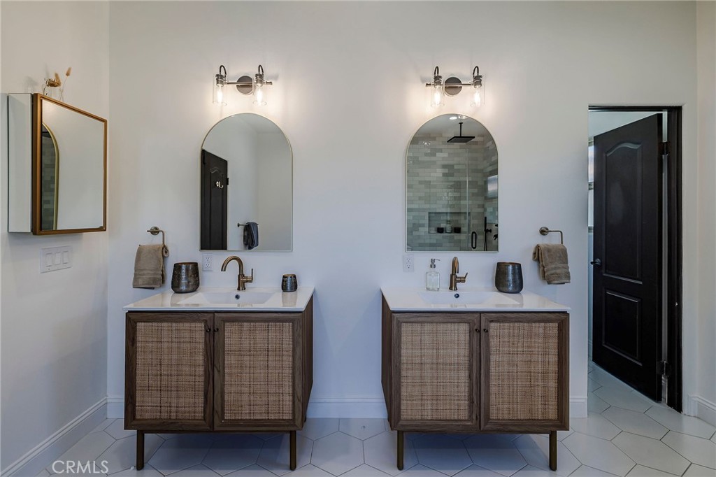 202 N Irena Avenue B