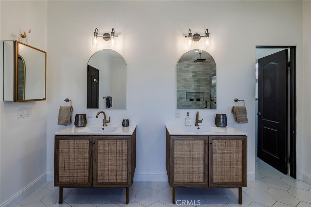 202 N Irena Avenue B